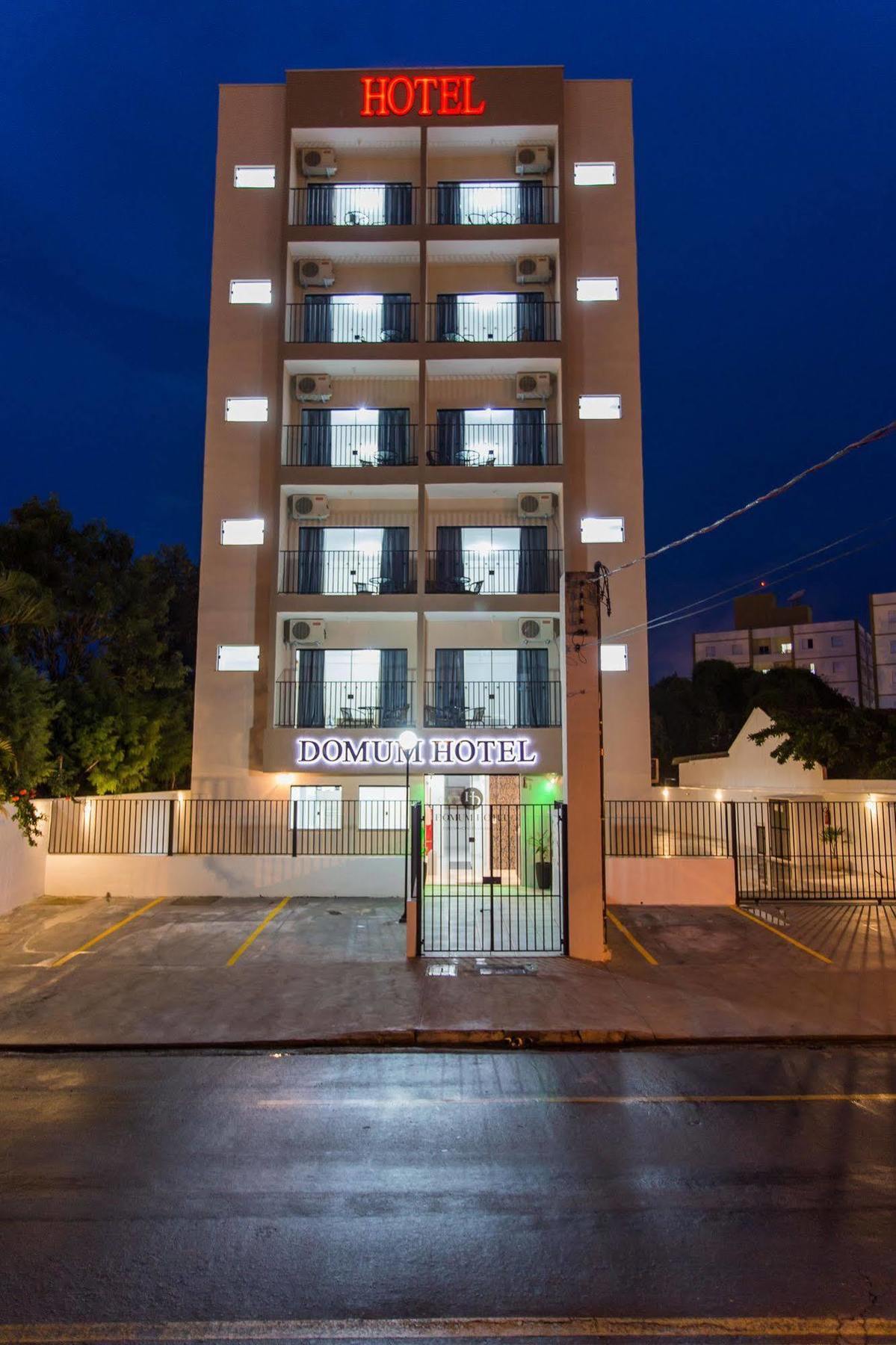 Domum Hotel 핀다모냥가바 외부 사진